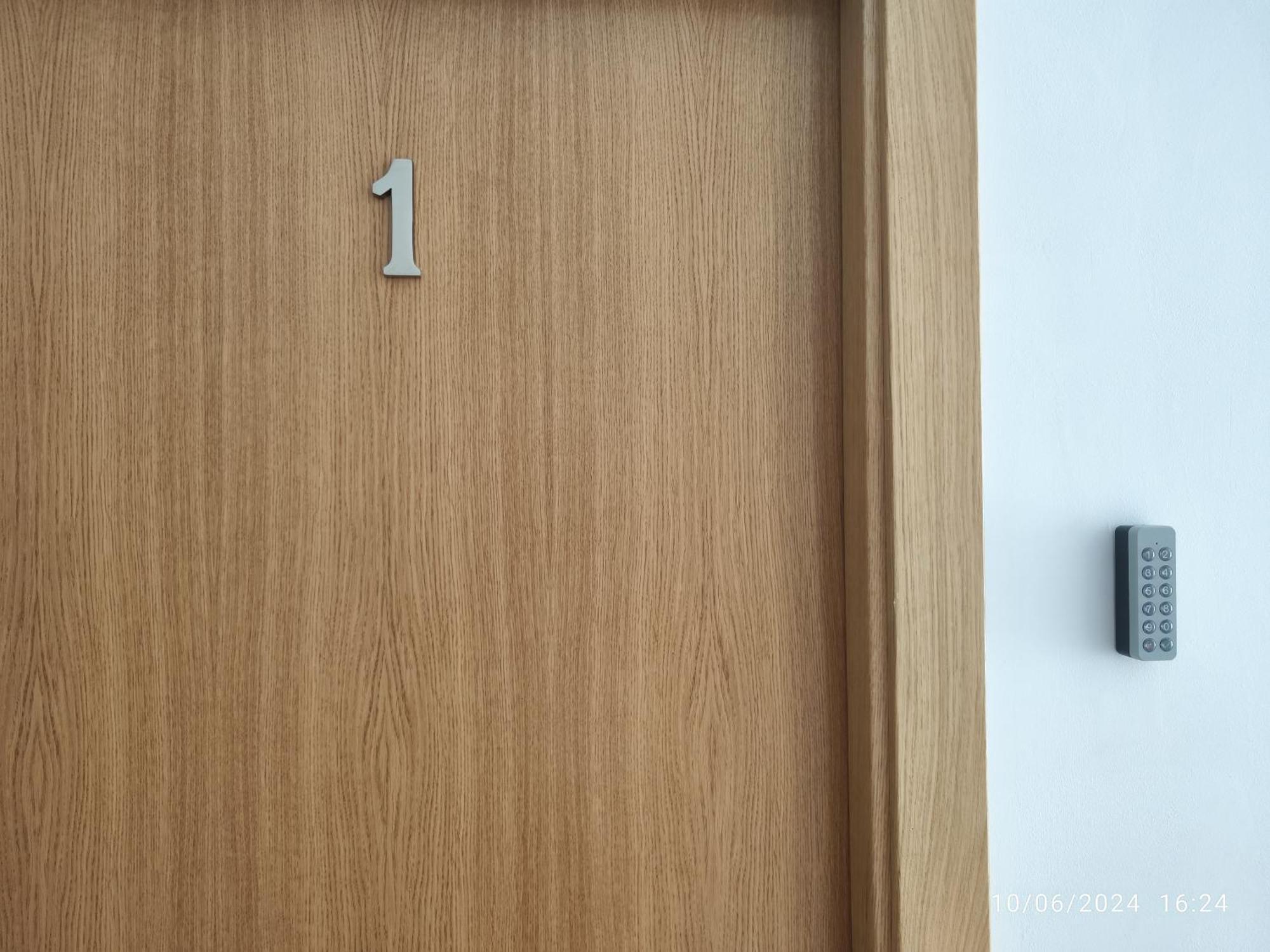 Apartamentos Luxury Playa Victoria Cadiz Bagian luar foto